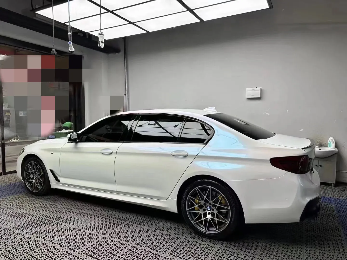 Color Shift Glitter White Blue Vinyl Wrap
