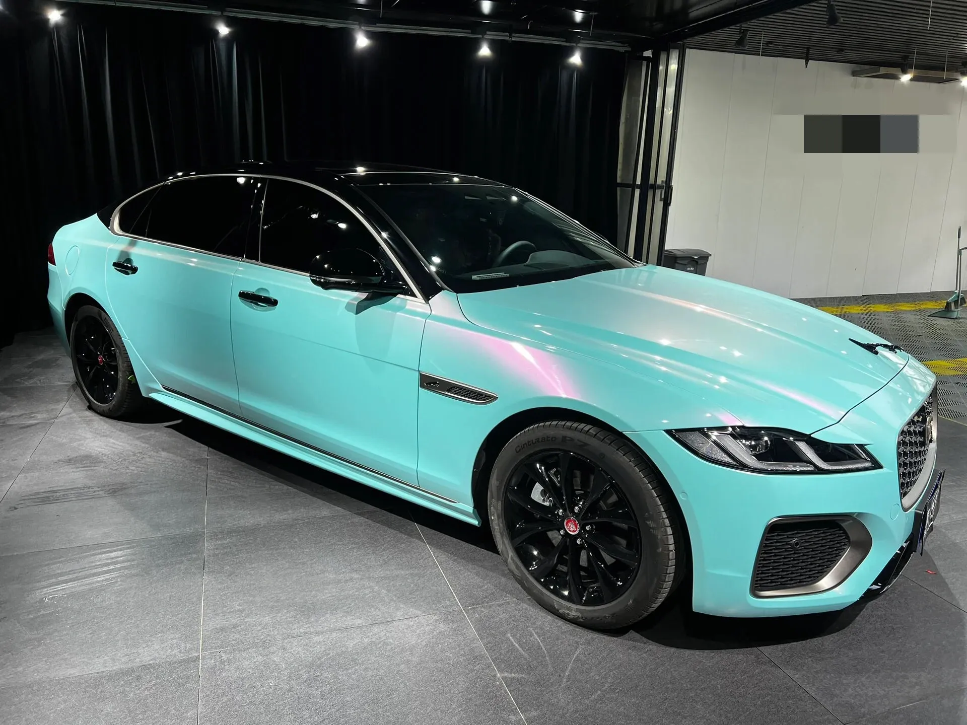 Color Shift Pearl Racing Tiffany Vinyl Wrap