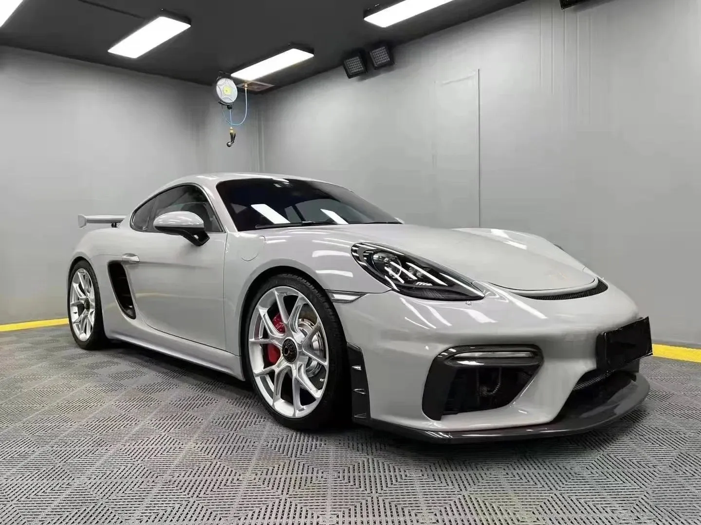Gloss Gainesboro Gray Vinyl Wrap