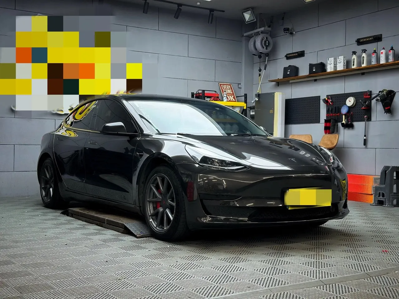 Gloss Metallic Graphite Gray Car Wrap