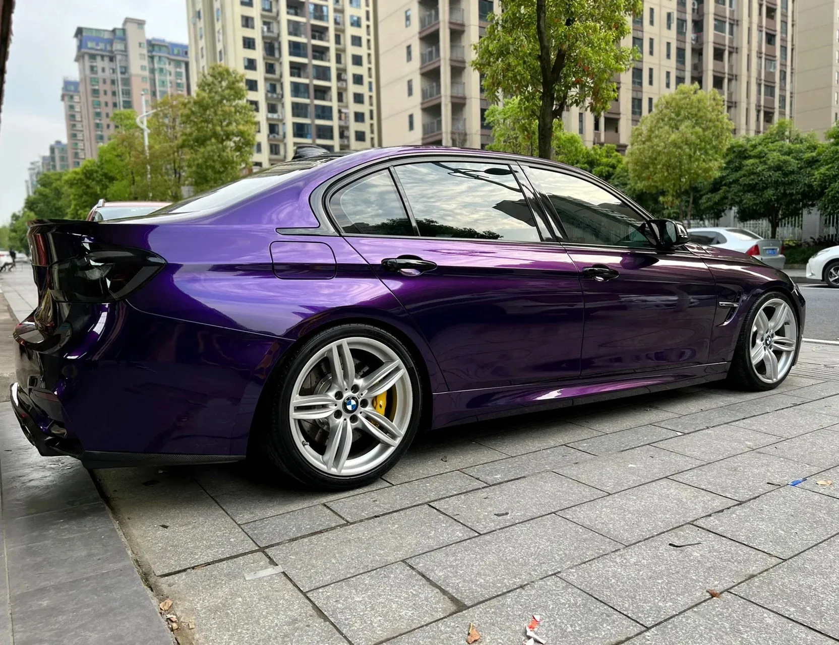 Gloss Metallic Midnight Purple II Car Wrap