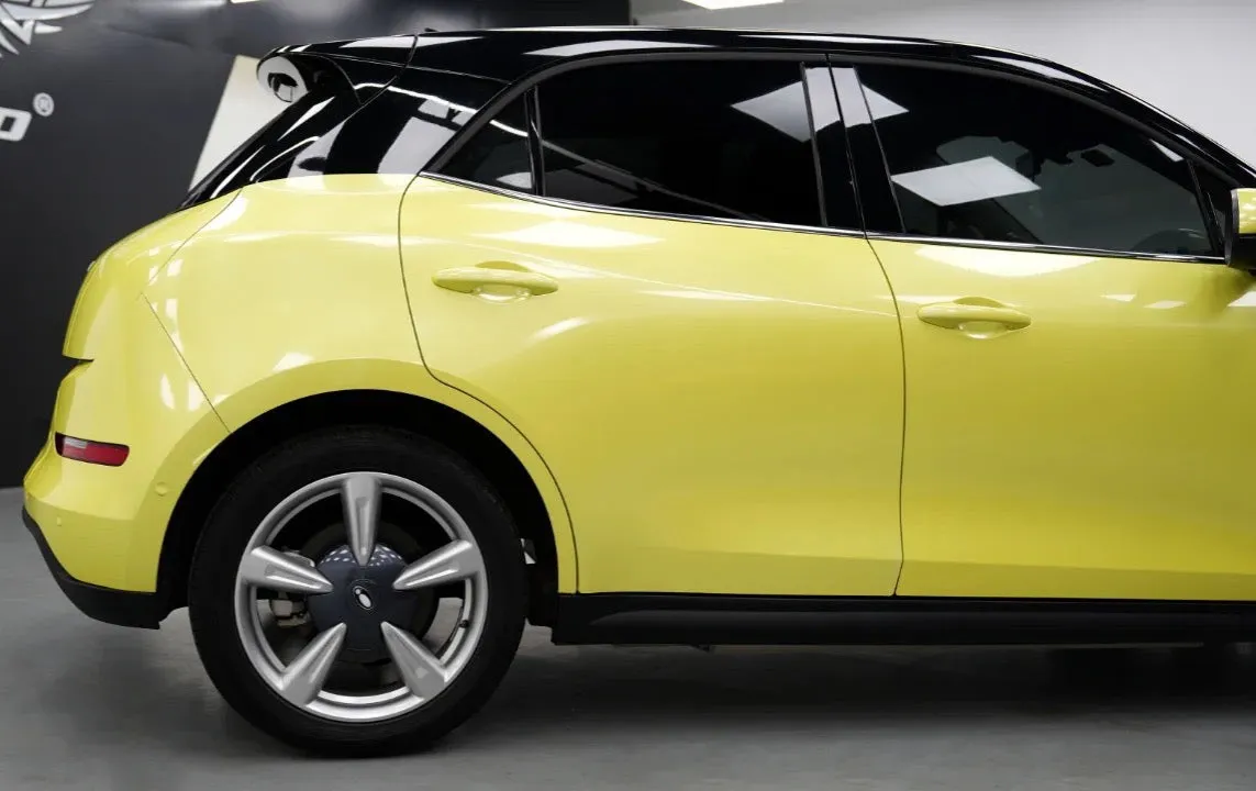 Super Gloss Light Lemon Yellow Vinyl Wrap
