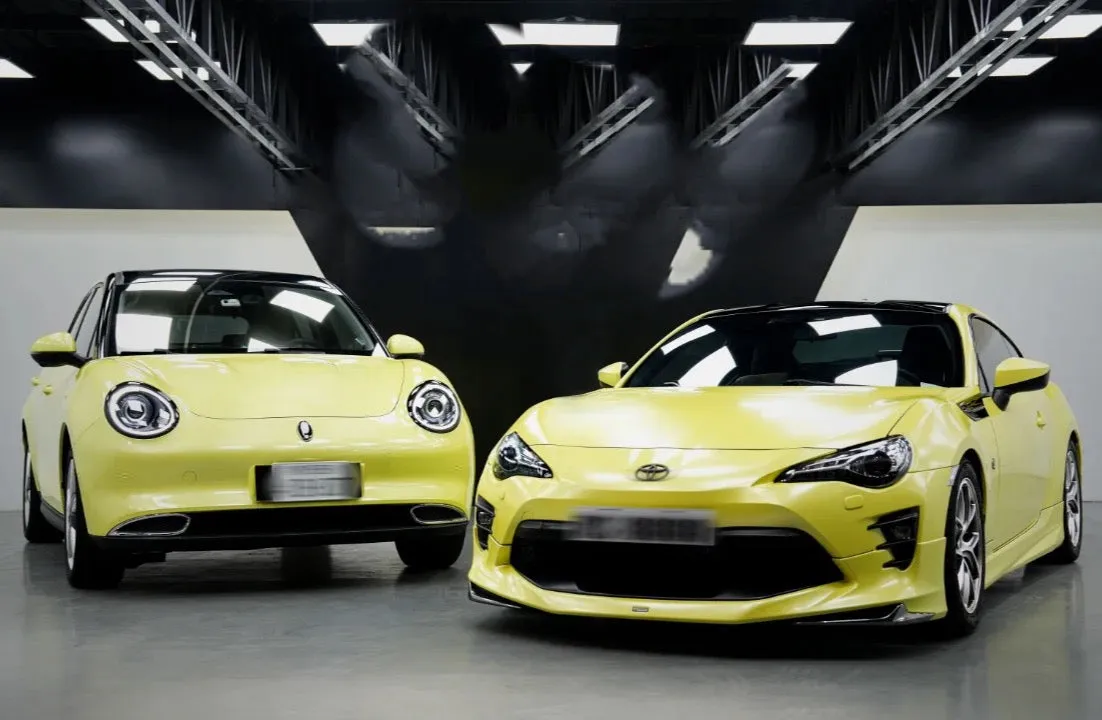 Super Gloss Light Lemon Yellow Vinyl Wrap